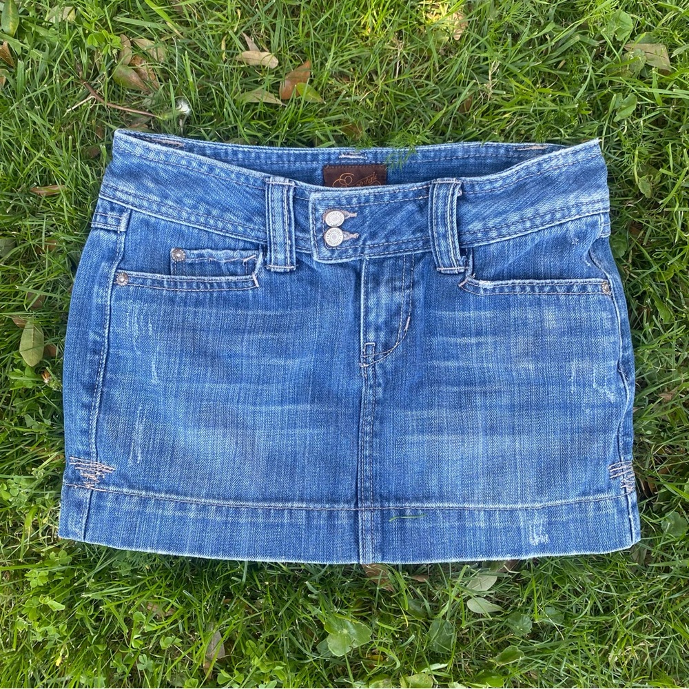 Blue denim Aéropostale skirt